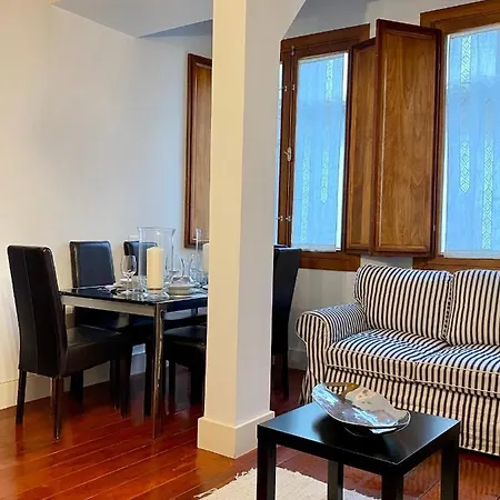 Duplex Catedral Con Parking Gratis