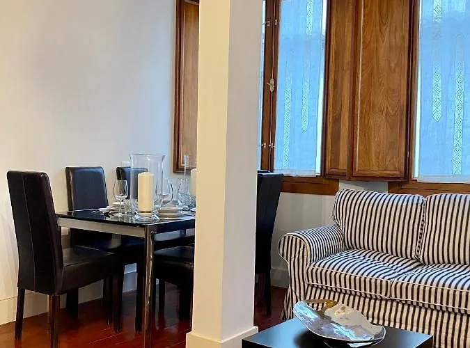 Duplex Catedral Con Parking Gratis